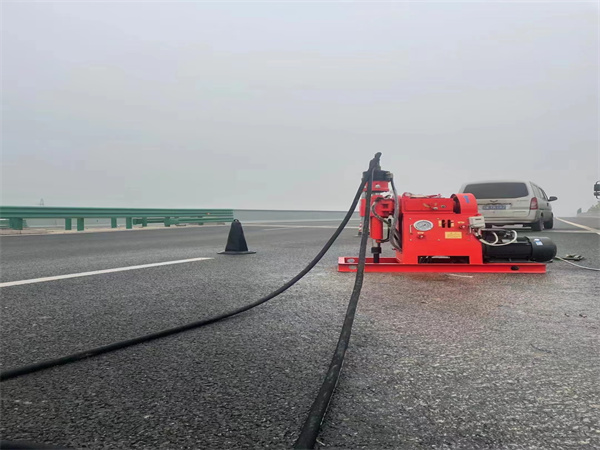 新洲马路路基路面开裂下沉注浆加固灌浆